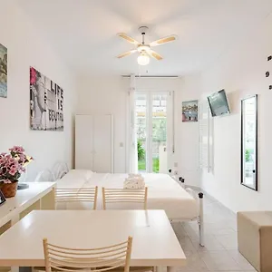 Beachfront Free Parking-pool 50m From Sea Chioggia